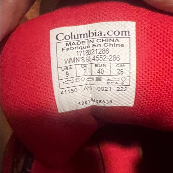 Columbia Tan Hiking Boots with Red Laces - Picture 3 of 4